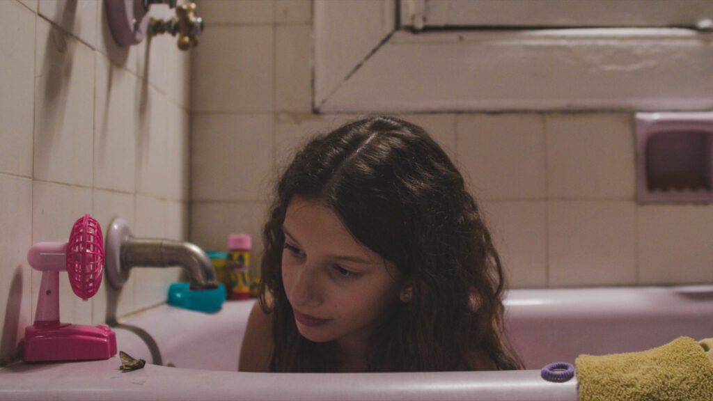 Imagen de la película En el baño mueren las polillas número 3